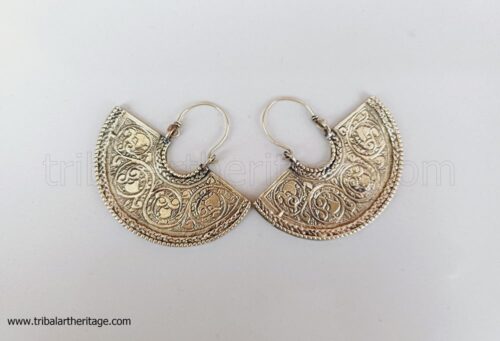 Tribal Fashion Carved Earrings - Image 2
