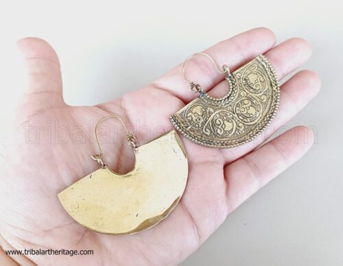 Tribal Fashion Carved Earrings - Image 3