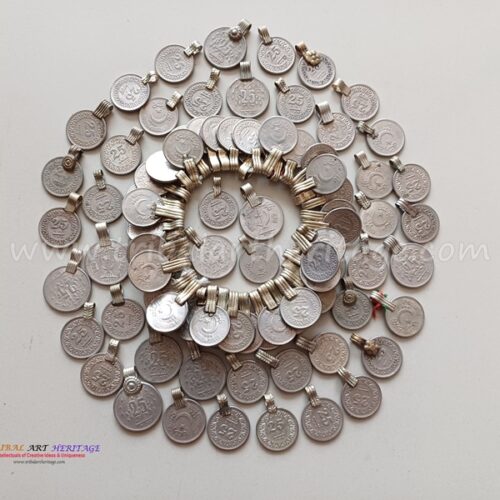 Kuchi Vintage 25 cents Small Coins