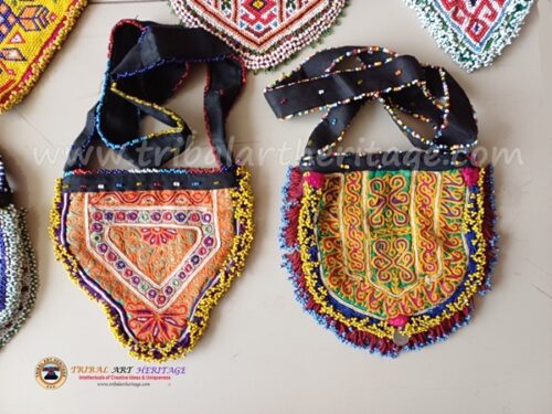 Kuchi Vintage Beaded Shoulder Bag - Image 4