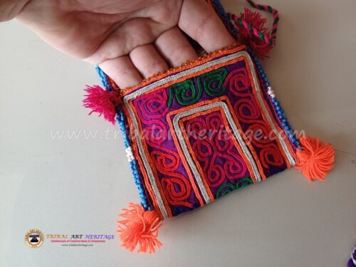 Kuchi Vintage Embroidery Purses - Image 4
